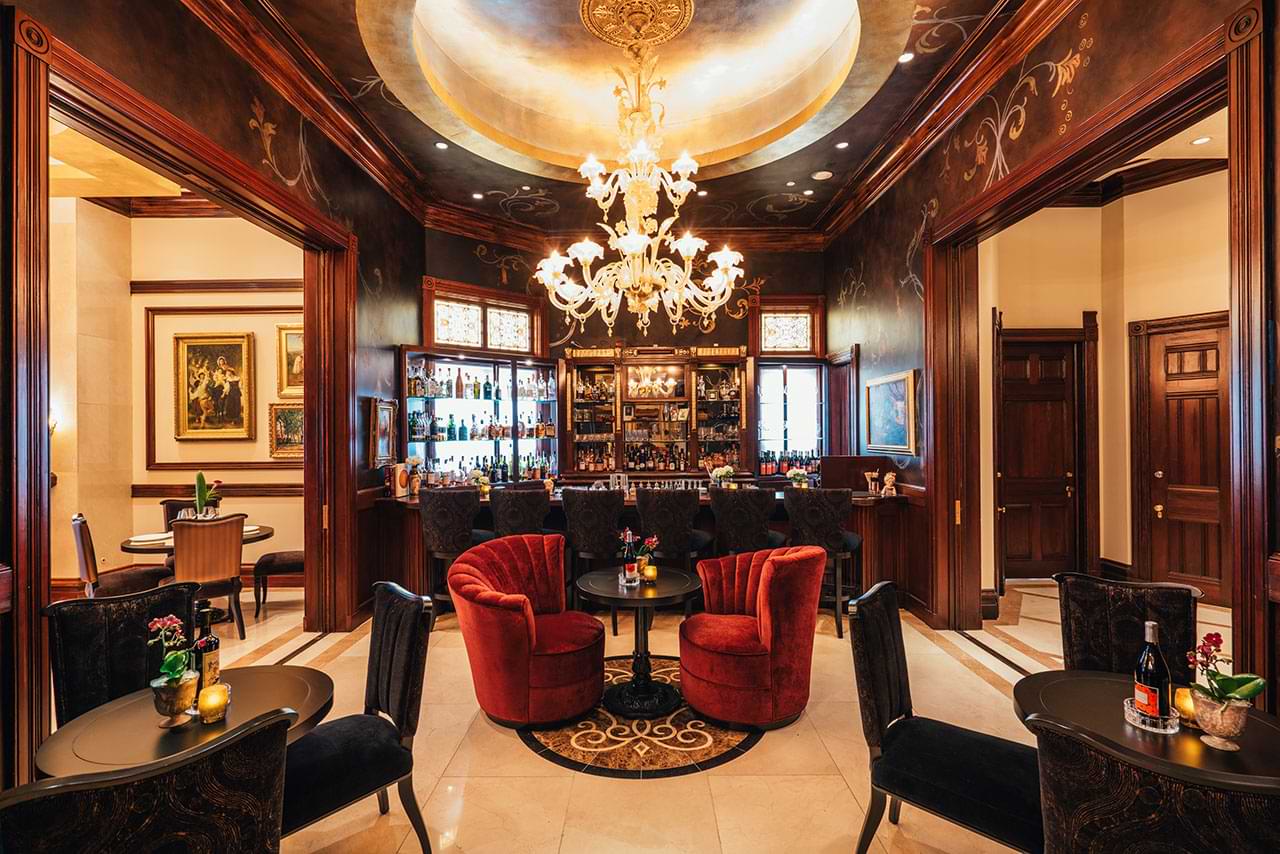 Gallery 1881 Bar